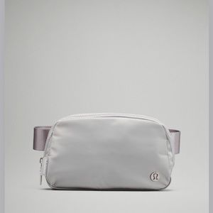 NWT Lululemon Everywhere Belt Bag in Silver Drop 🪩